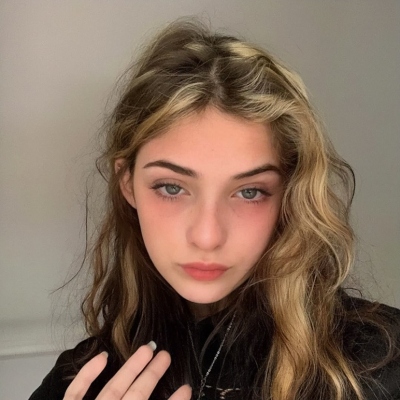 AngelaM avatar